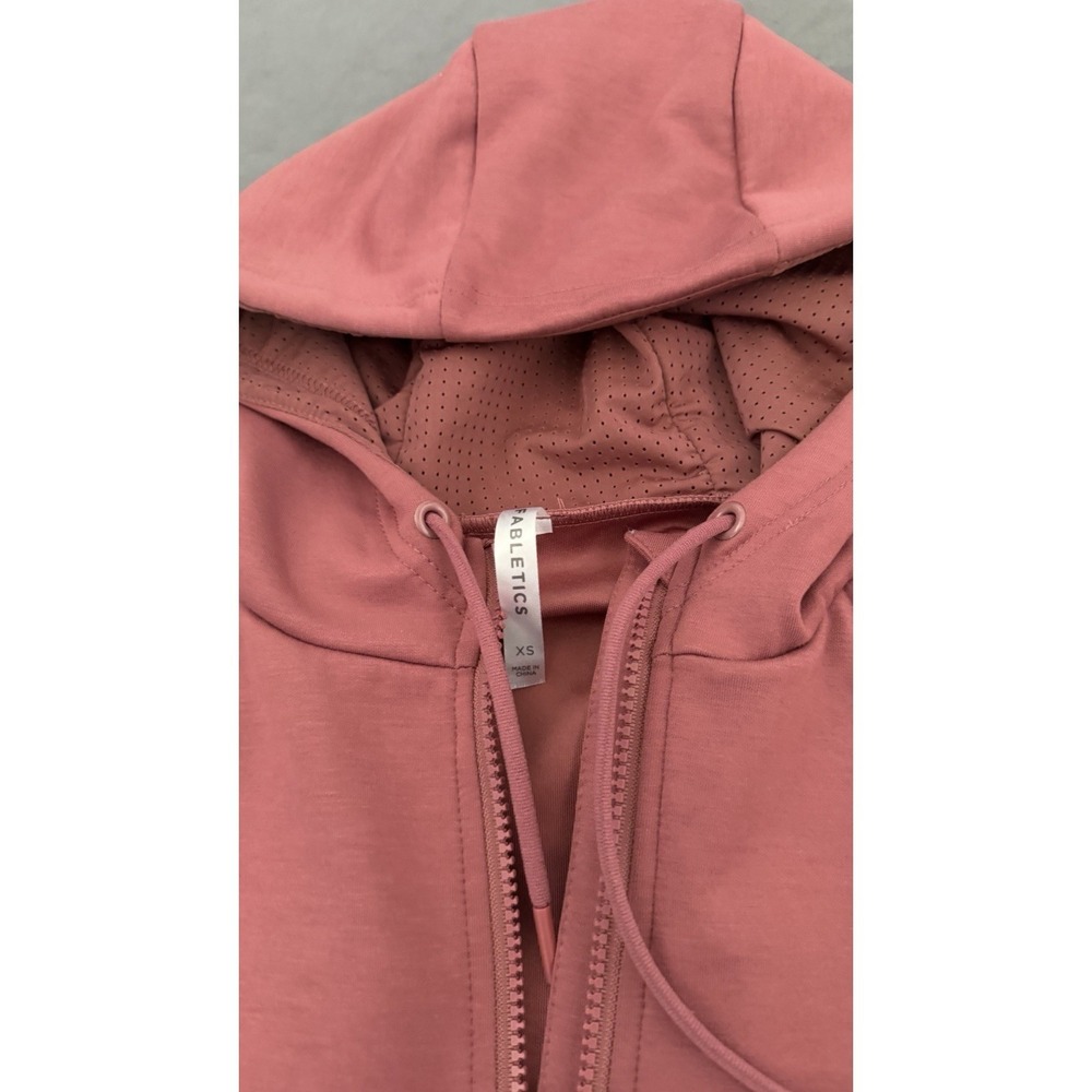 Fabletics Jacket Women XS Sammy Dark Rouge Hooded Full Zip Mauve Utility Gym - Picture 2 of 12